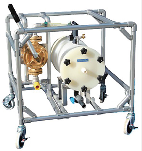 災害用濾過機(簡易タイプ):手動ポンプのみを採用した新製品です。